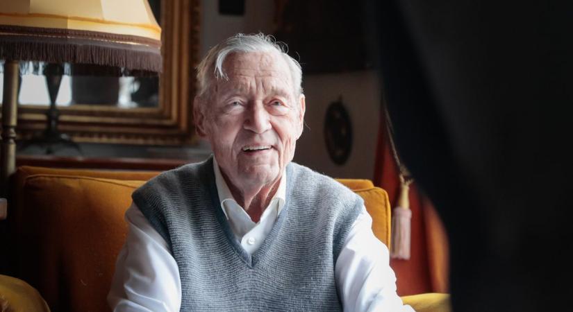 Százéves lesz Szombathely díszpolgára: portréinterjú készült prof. dr. Széll Kálmánnal