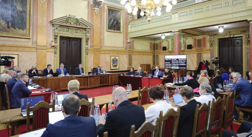 Indul az egri közgyűlés: a helyi buszközlekedés is a témák között