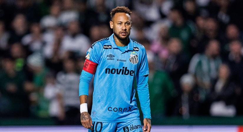 Nem aprózta el: Batman-stílusú, több milliárdos helikopterrel érkezett meg a brazil válogatotthoz Neymar – videó