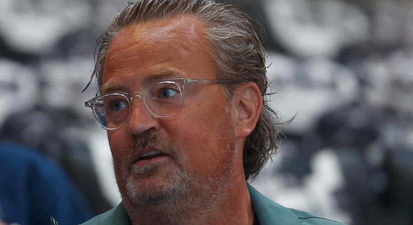 Zokogva tört össze a bíróságon Matthew Perry asszisztense: hosszú időre börtönbe kerül