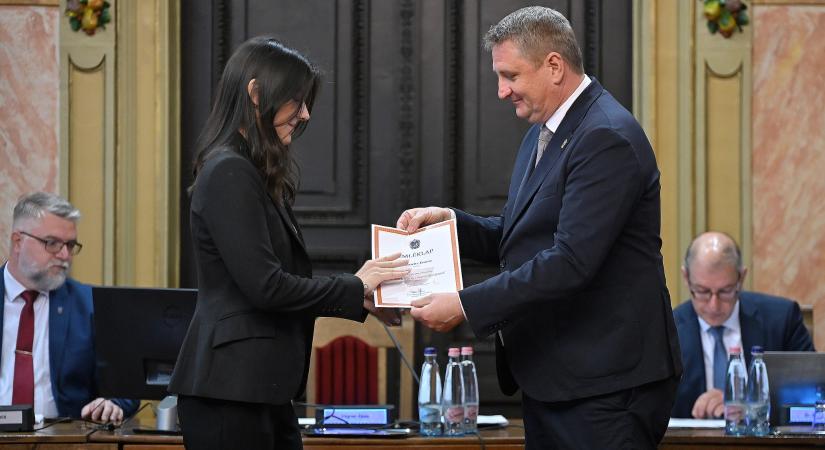 Átadták az „Eger Város Ösztöndíjasai” elismeréseket
