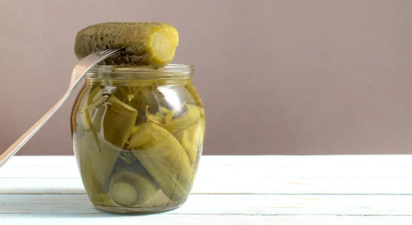 Ez az apró lépés az ízletes és roppanós kovászos uborka recept titka: csak a nagymamád tudta így elkészíteni