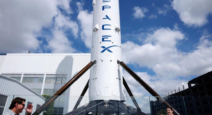 Jön az év sztorija: Elon Musk tőzsdére viszi a SpaceX-et