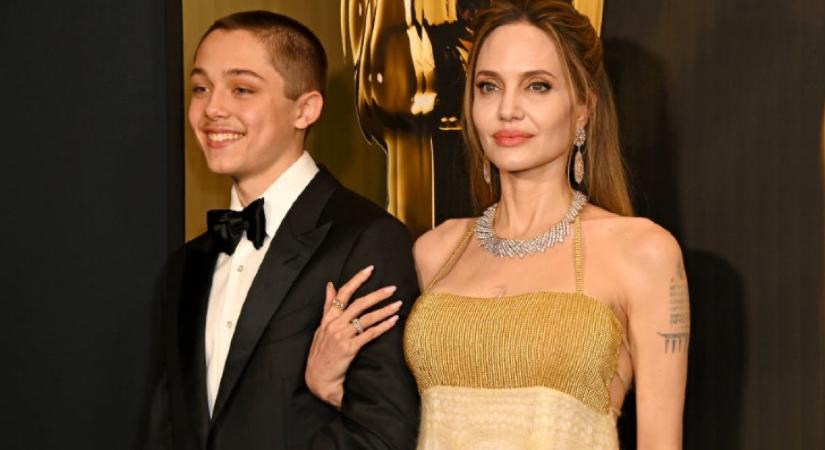 Rá sem ismerni Angelina Jolie és Brad Pitt legkisebb fiára: kigyúrt, narancssárga hajú harcos lett a 17 éves Knoxból