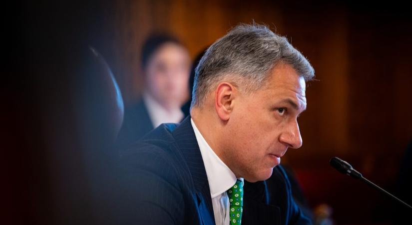 Telex: titkos kormányhatározat nyomán vett ki az Orbán-kormány több százmilliárdot a büdzséből