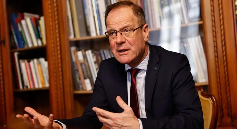 Navracsics Tibor elárulta, kiket tart alkalmasnak a Fidesz miniszterelnök-jelöltjének