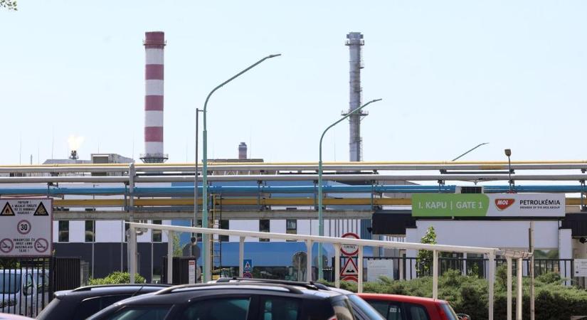 Elindulhat a helyreállítás a tiszaújvárosi robbanás után
