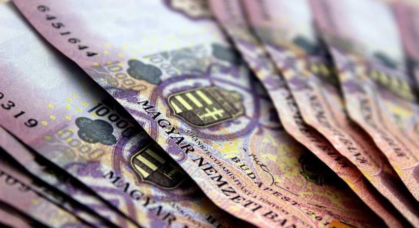 Ez volt minden idők legdrágább választási plakátja Magyarországon – 40 ezerért kelt el a Vaterán