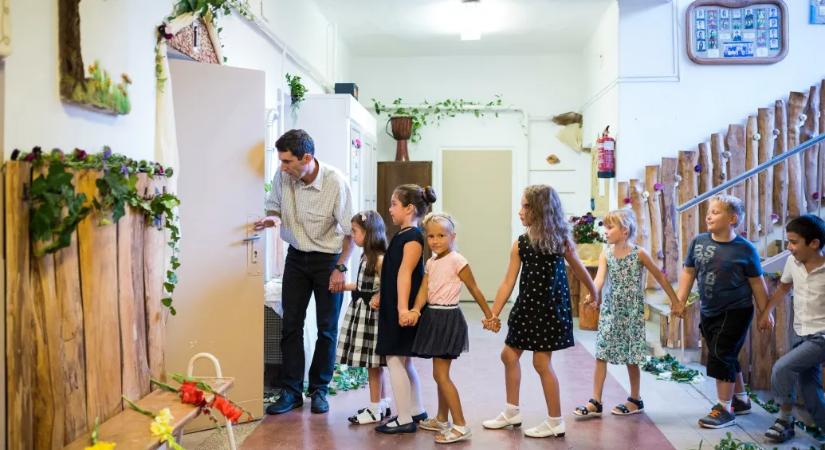 A 100 ezer forintos iskolakezdési támogatás a régióban is nagynak számítana