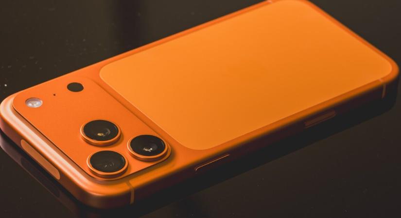 Kiderült, mit rejt az iPhone 17 Pro felső csíkja