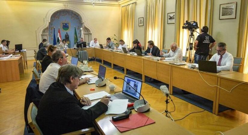 Gyöngyös új országgyűlési képviselője is felszólalt a városi grémium ülésén