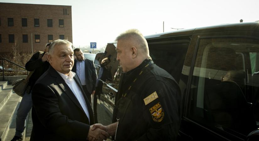 Orbán Viktor kiállt a menesztett TEK-főigazgató mellett