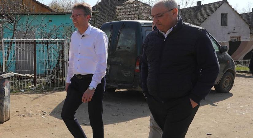 Gyanúsítottként hallgattak ki egy lelkészt, aki a Fidesznek kampányolt