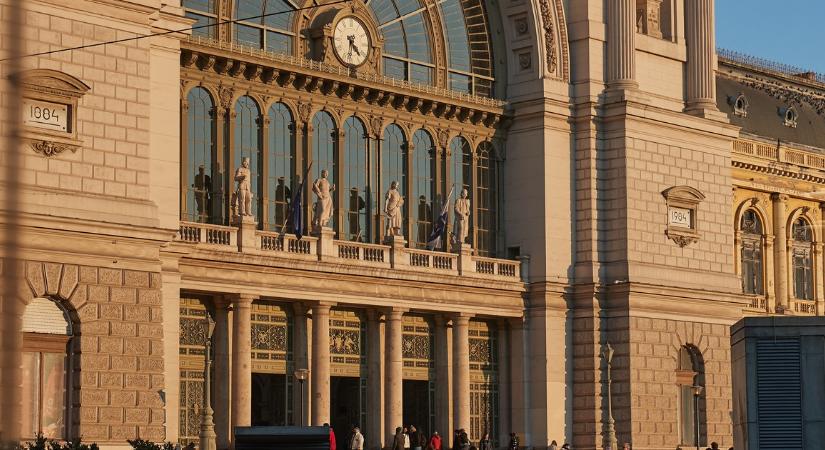Rátámadtak két nőre a Keleti pályaudvarnál: egy hős autóbusz-vezető lépett közbe, ő is megsérült