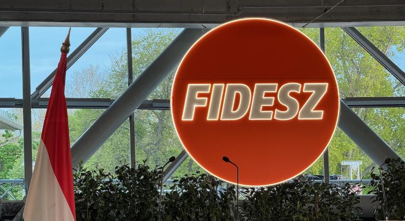 Fidesz-frakció: a kormány Facebook-nyomozói tevékenysége politikai hangulatkeltés