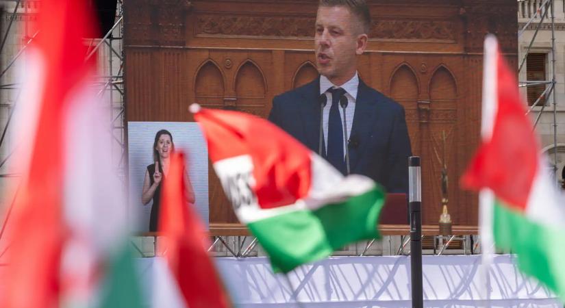 Magyar Hang: Magyar Péter "baltával irtaná" a környezetvédelmi ügyeket