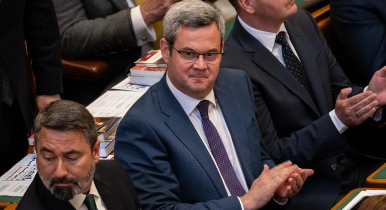 „Megjött Taki bácsi” – Takács Péter fideszes képviselő beregisztrált TikTokra