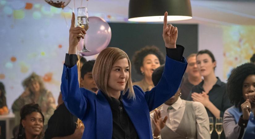 Brutálisan túltolta a PC-mázat a Netflix legújabb slágerfilmje, a felcserélt nemi szerepek elvéreztek. Hölgyeké az elsőbbség – Vélemény