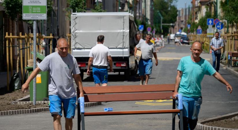 Hónapokig tartott a munka, teljesen megváltozott Szeged egyik ikonikus utcája – videóval
