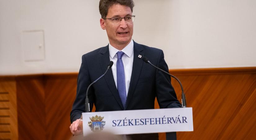 Navracsics el tudná képzelni miniszterelnök-jelöltként, de Cser-Palkovics nem indul fideszes pozíciókért