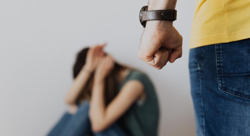 Gyermekbántalmazási ügy: egy embert őrizetbe vettek, szexuális bűncselekmény is történt