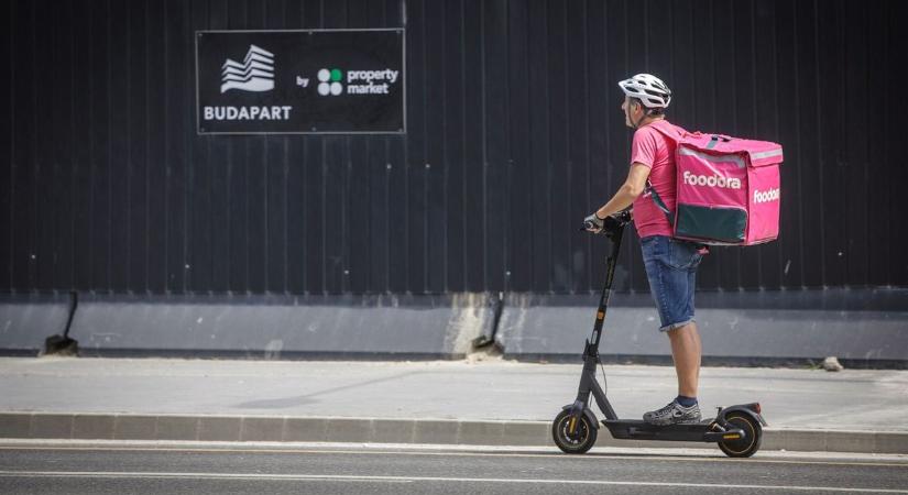 A Foodora tulajdonosára is szemet vetett az Uber – Magyarországra is érkezhet az új ételfutár