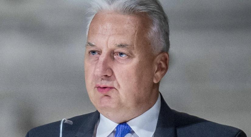 Semjén Zsolt idegei feladták, feljelentette a népszerű humoristát