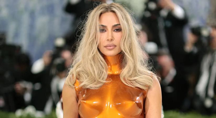 Kim Kardashian és Lewis Hamilton kapcsolatában megvolt az első nagy lépés – sokatmondó képek készültek