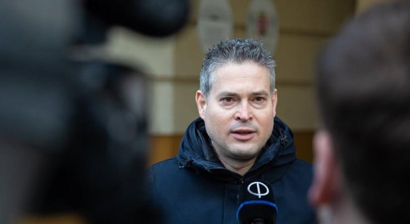 70 millió forintos végkielégítést osztott szét a fővárosi főispán a politikai beosztottjai között