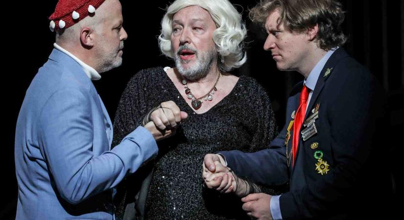 A HÁBORÚ ROSSZ DOLOG Jean Giraudoux: Trójában nem lesz háború / Örkény Színház