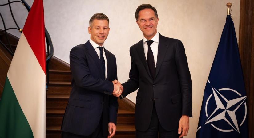 Magyar Péter elmondta a NATO-főtitkárnak, hogy Magyarország nem küld fegyvereket az orosz-ukrán háborúba