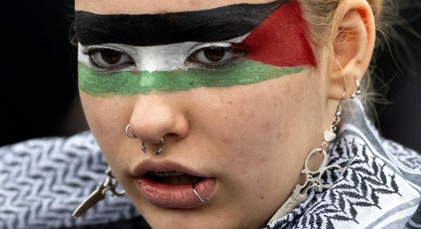 Itt a Z-generációs terrorizmus: Tik-Tokon radikalizálódnak, és az AI segítségével építenek bombát
