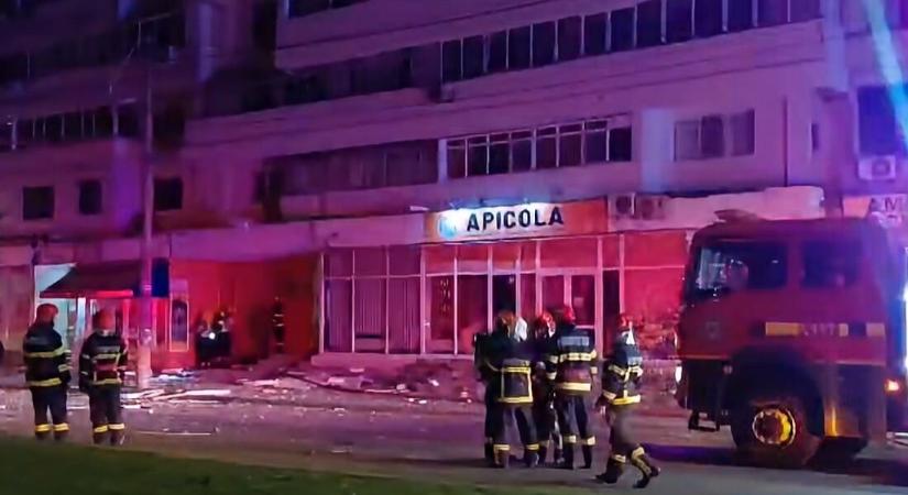 Orosz drón zuhant rá egy határközeli román város egyik lakóépületére, sérültek is vannak
