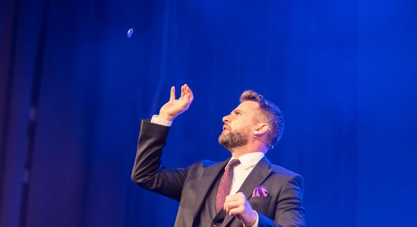 Dupla előadás és milliós nyeremény: Győrben zárul Danny Blue nagy sikerű turnéja