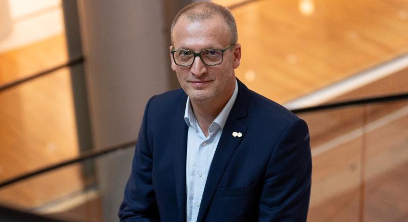 Tarr Zoltán: a romok eltakarítására és az ország felépítésére van szükség