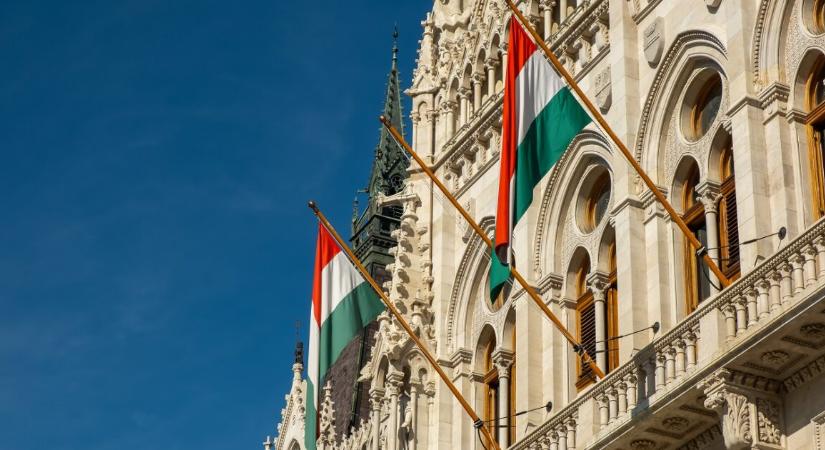 Itt a magyar kormány és a Honvédség bejelentése a Romániában történt orosz dróntámadásról