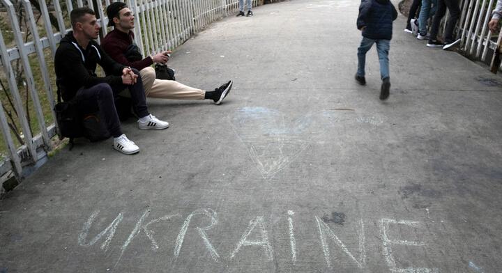 Több európai országban szigorodnak az ukrán menekültekkel kapcsolatos szabályok