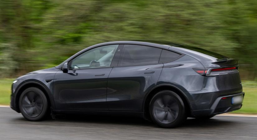 Több mint 14 ezer Model Y-t hív vissza a Tesla az Egyesült Államokban