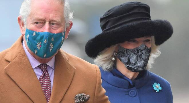 Károly herceget és Kamillát is beoltották a koronavírus elleni vakcinával