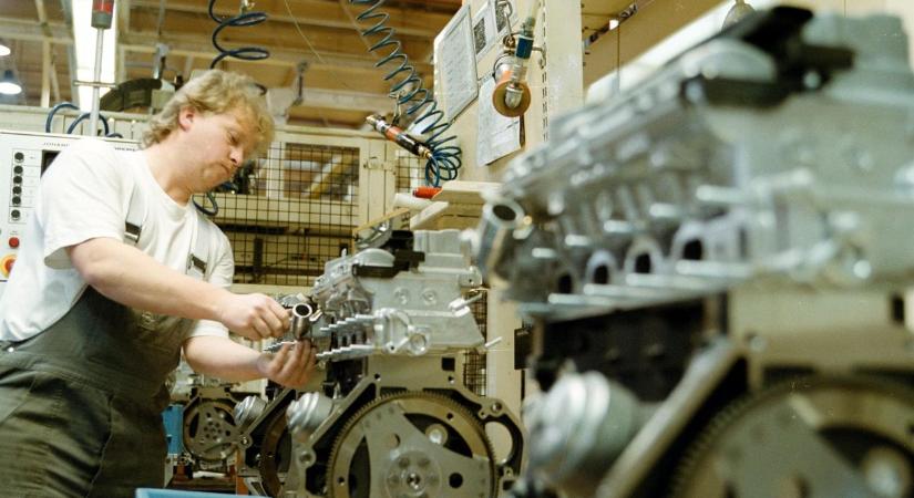 Csökkenő bevétellel és növekvő kiadásokkal is nyereségesebb lett a szentgotthárdi Opel éve