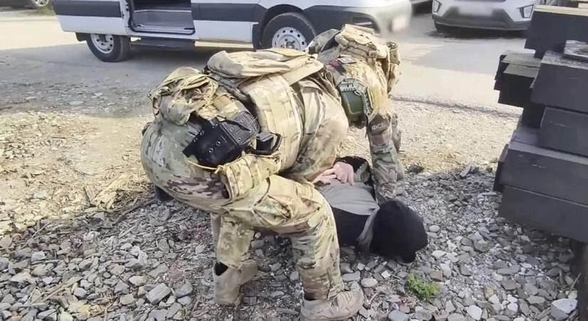 Pokolgéppel robbantott volna fel vonatot egy férfi – súlyos terrortámadást akadályoztak meg