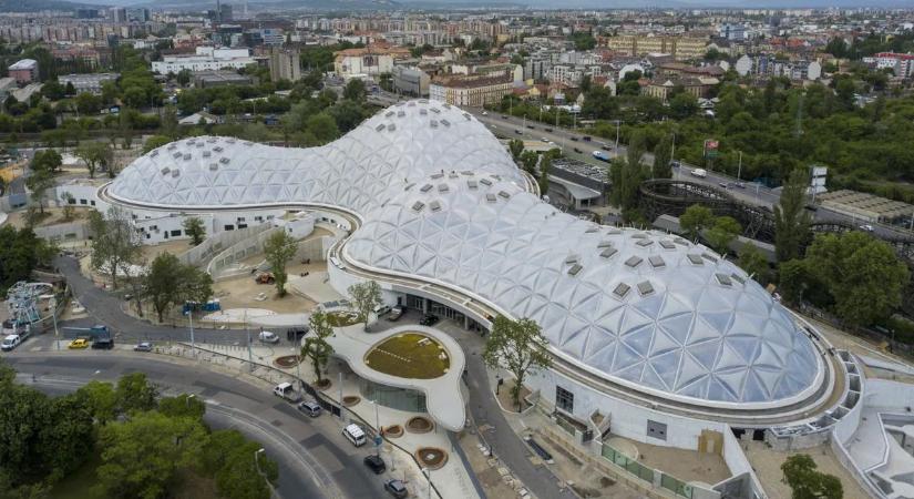 Városi oázist ígér a július 1-jén megnyíló Biodóm, a 2,5 millió literes akváriuma azonban még sokáig üres marad