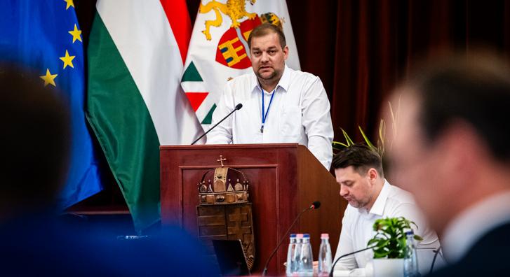 Egyelőre nincs egyetértés a taxistarifák emelésével kapcsolatban