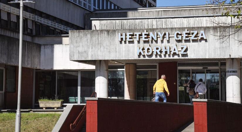 Tömegjelenet a Hetényi előtt: végre kiderült, mi történt a száguldó mentőautóban