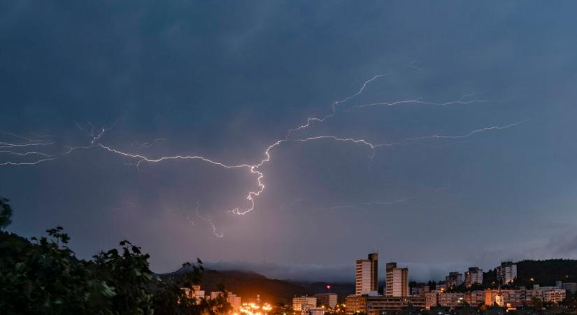 Meteorológia: érkeznek a záporok, zivatarok