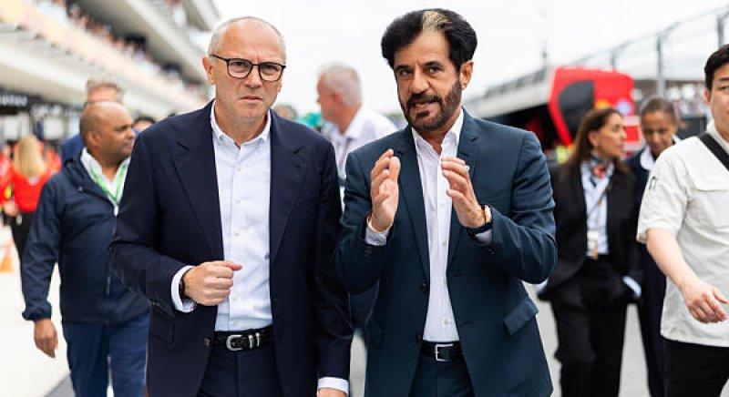 „1000 százalékig” támogatja a V8-as motorok visszatérését az F1 vezére