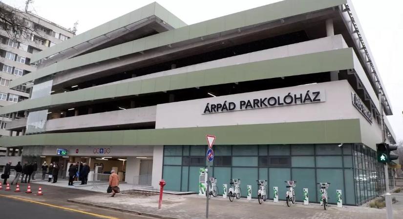 Ideiglenes változik a közlekedési rend a győri Árpád parkolóházban
