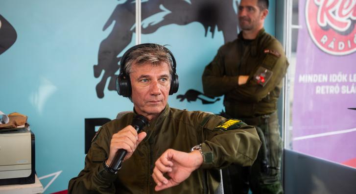 Bochkor Gábor élő adásban szólt vissza Lovász Lászlónak, durva dolgot lebegtetett be a rádiós