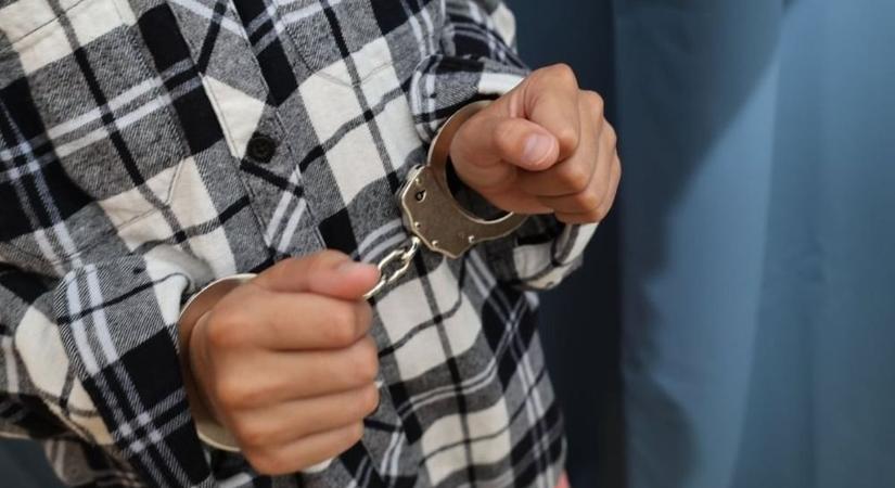 Letartóztatták a nevelőt, akit nyolc gyermek bántalmazásával gyanúsítanak