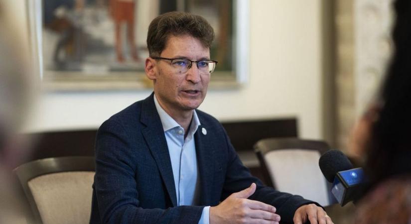 Megszólalt Cser-Palkovics András, kiderül pártelnök lesz-e (videó)